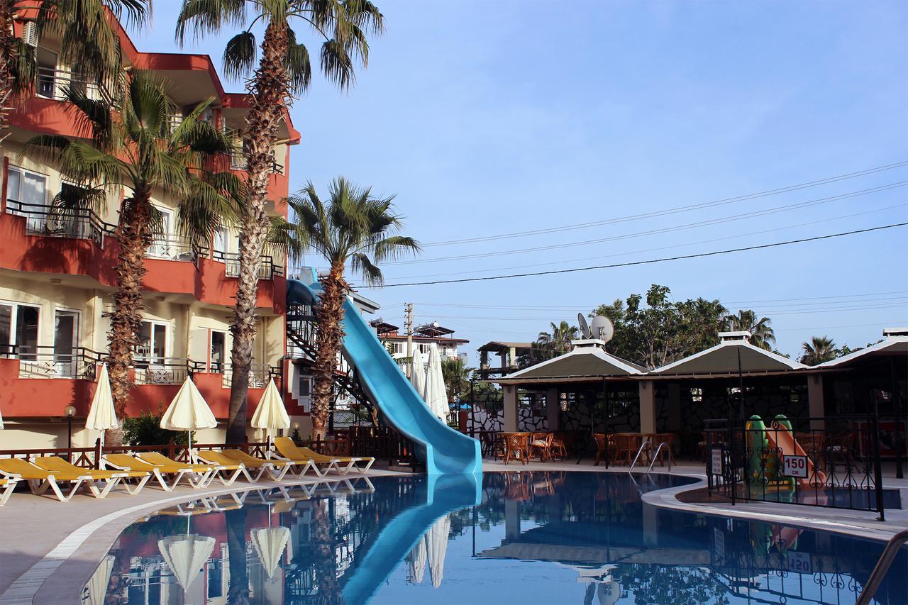 Semoris Hotel Side Exterior foto