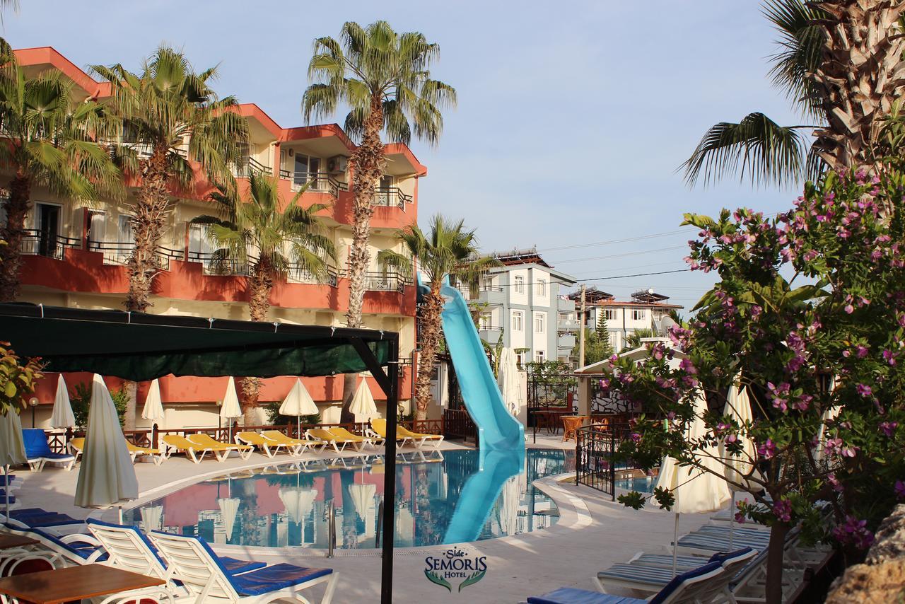 Semoris Hotel Side Exterior foto
